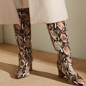 NWOT Alex Marie Pamilla Boots Knee High Snake Print Tall Shaft Zip Up Heels